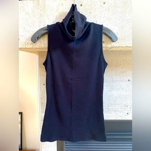 Basic black sleeveless Turtleneck